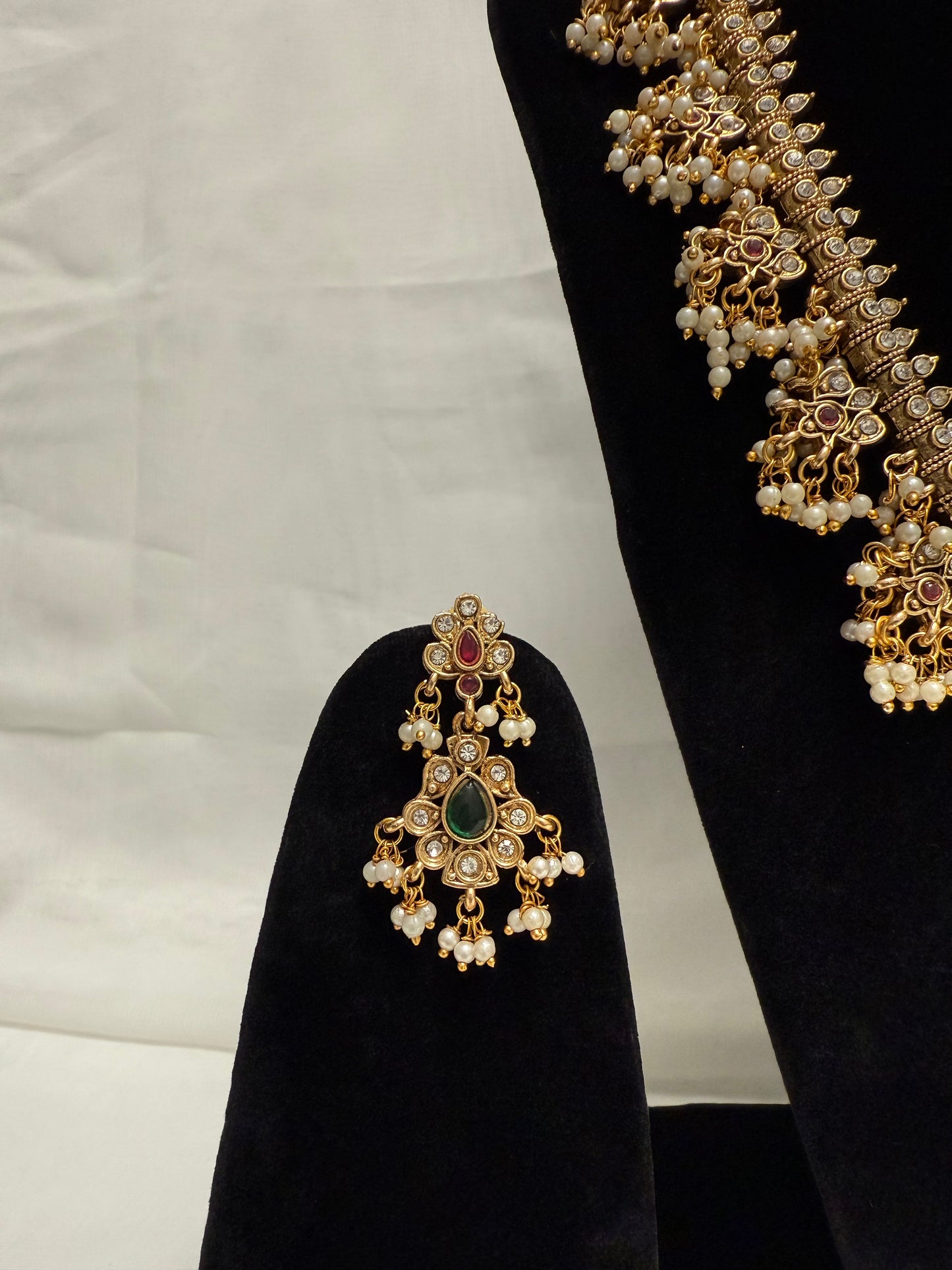 Gold Traditional Necklace 121