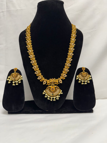 Gold Traditional Necklace 70