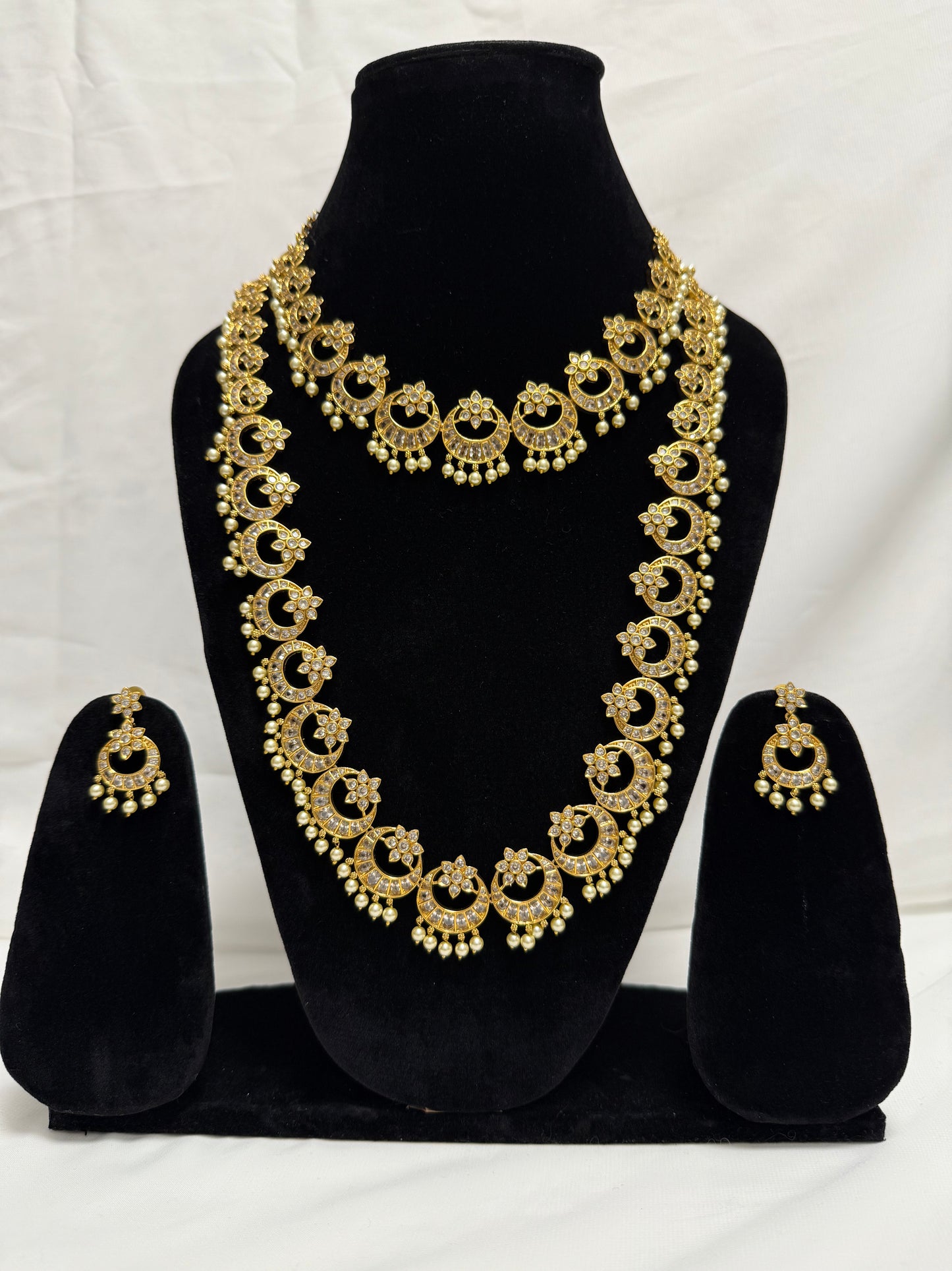 Gold Traditional Necklace 124