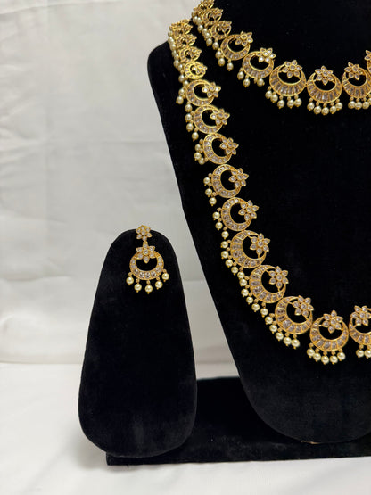 Gold Traditional Necklace 124