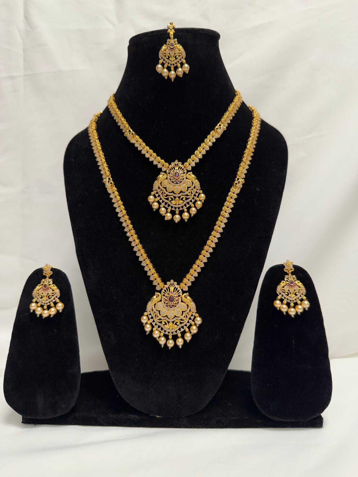 Gold Traditional Necklace 132