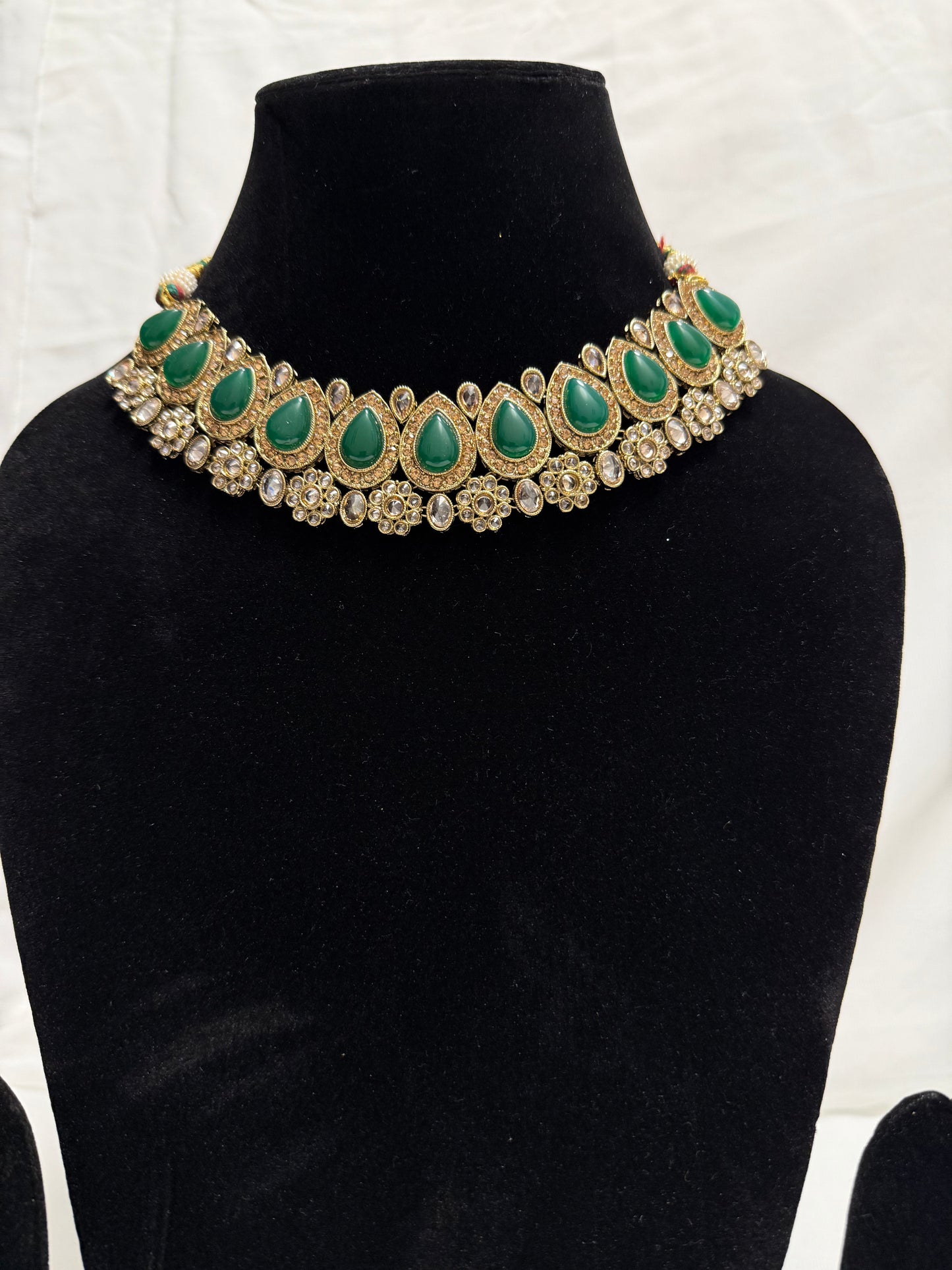 Green Party Necklace 72