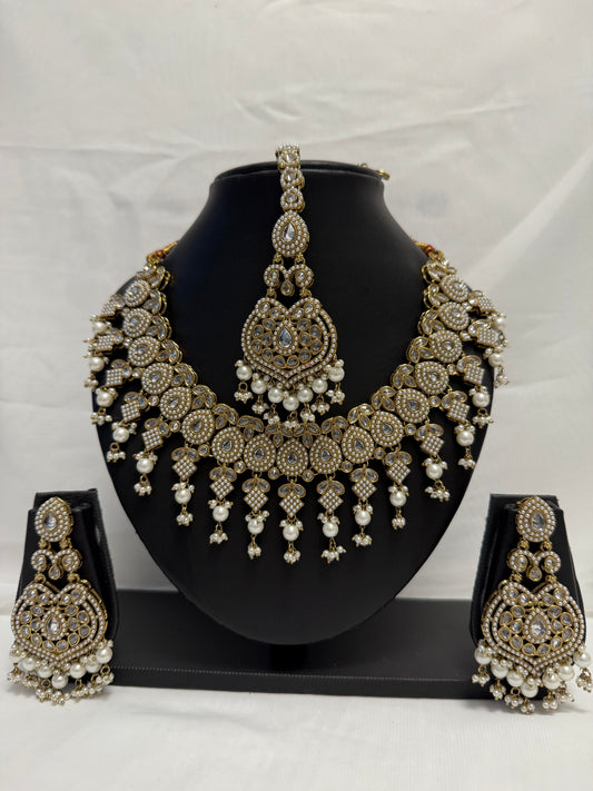 Gold Traditional Necklace 206