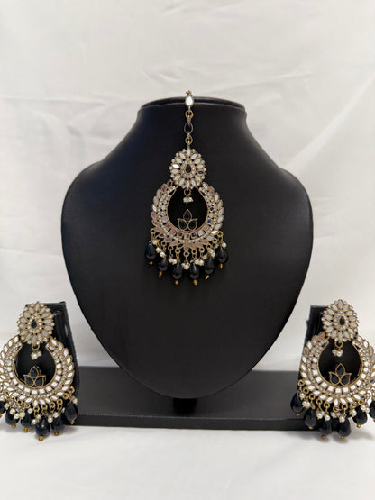 Black Earrings with Tikka 183