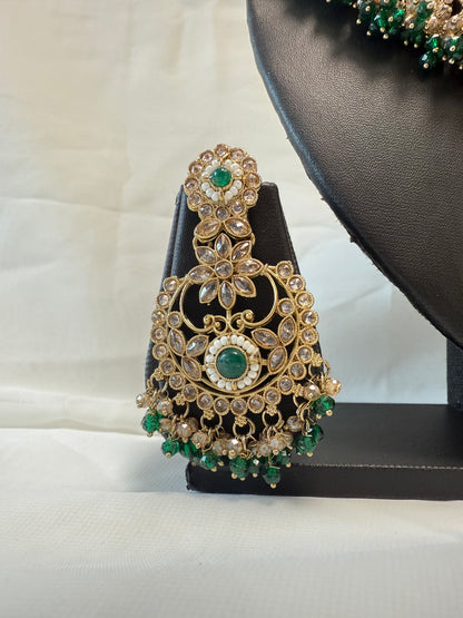 Green Party Necklace 186