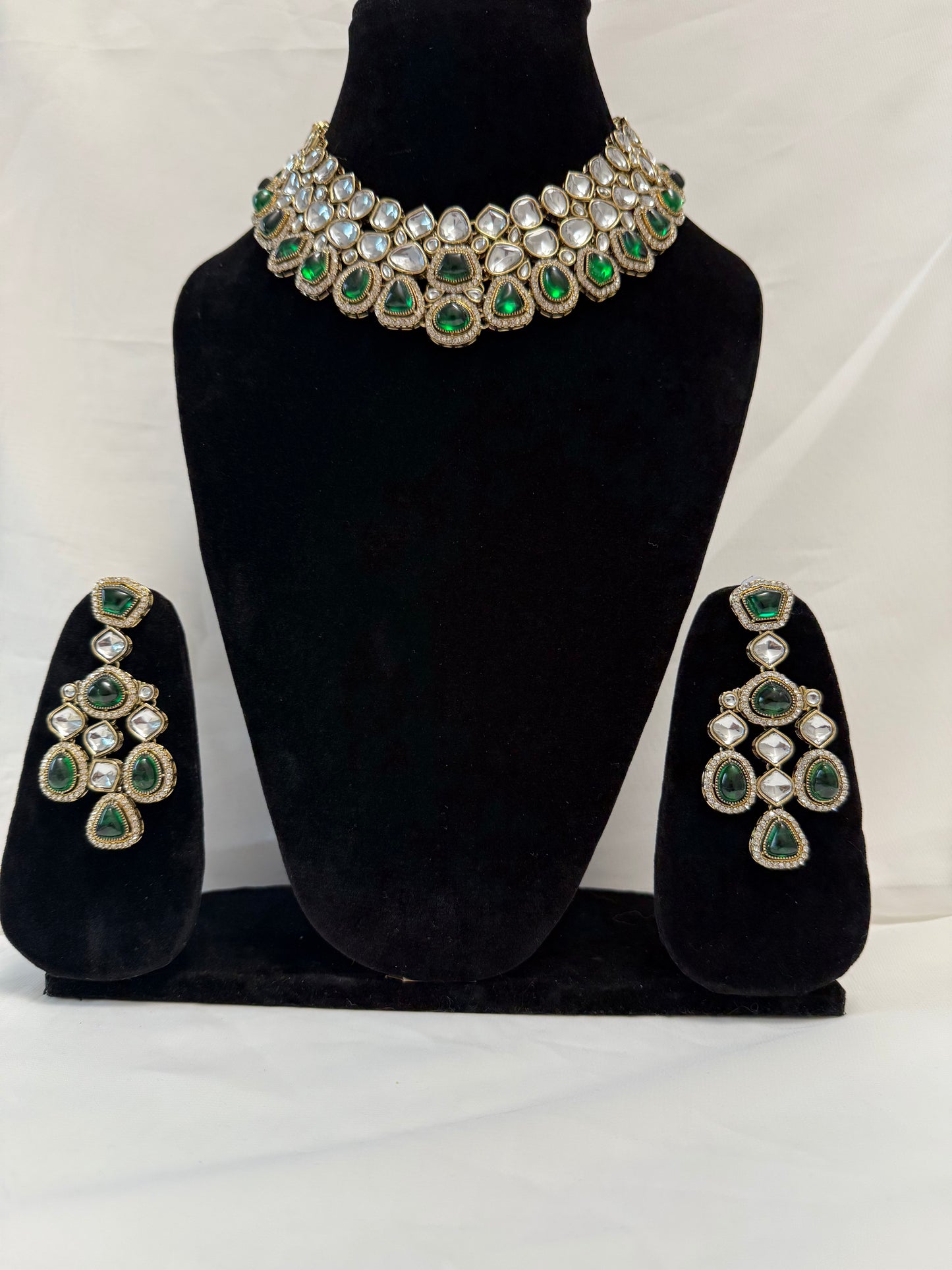 Green Party Necklace 208