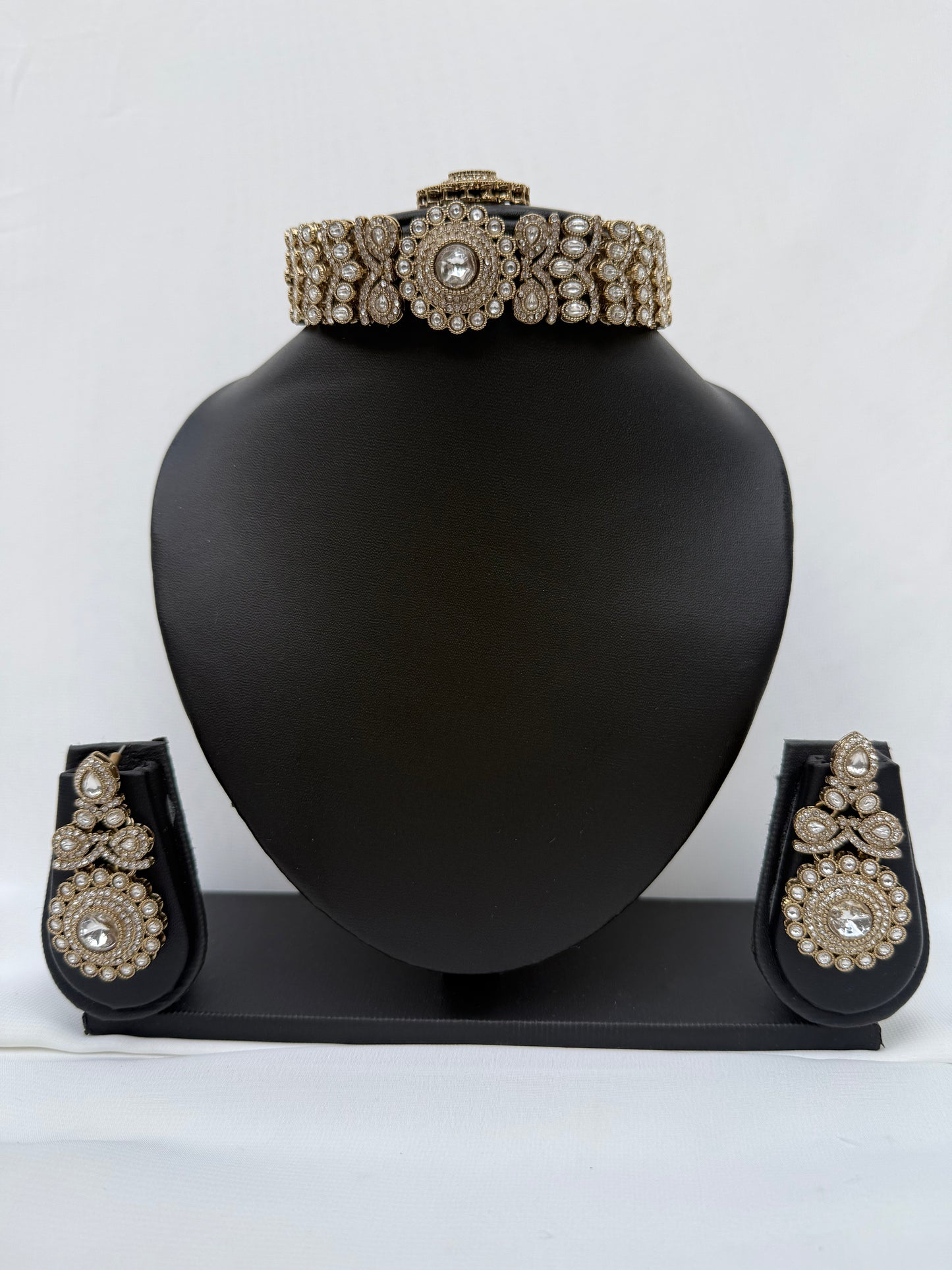 Gold Party Chocker 217