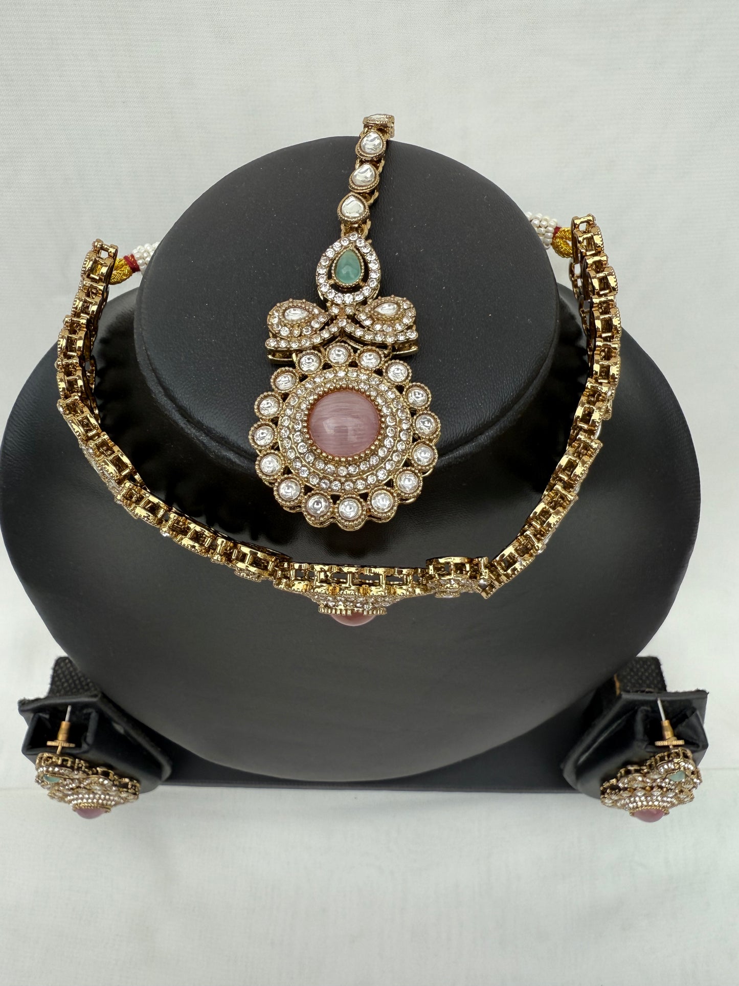 Rose Party Chocker 218