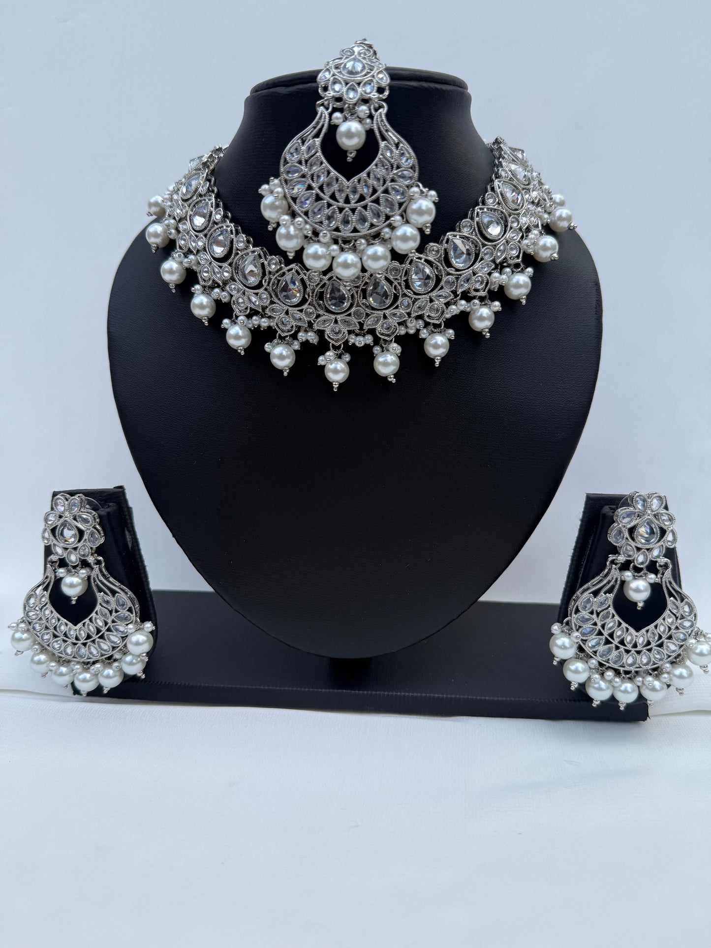 Silver Party Necklace 224