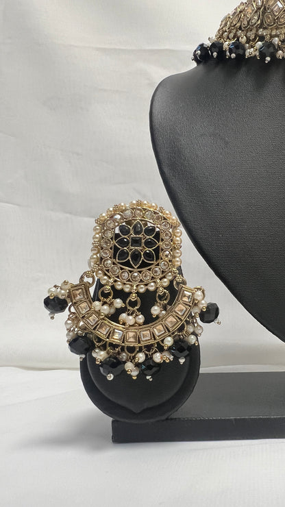 Black Party Necklace 03