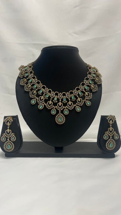 Green Party Necklace 60