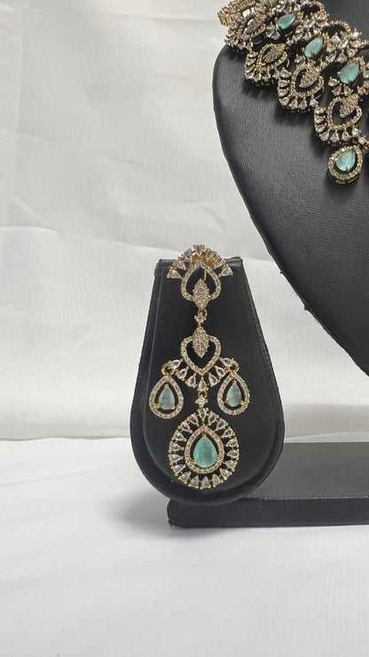 Green Party Necklace 60