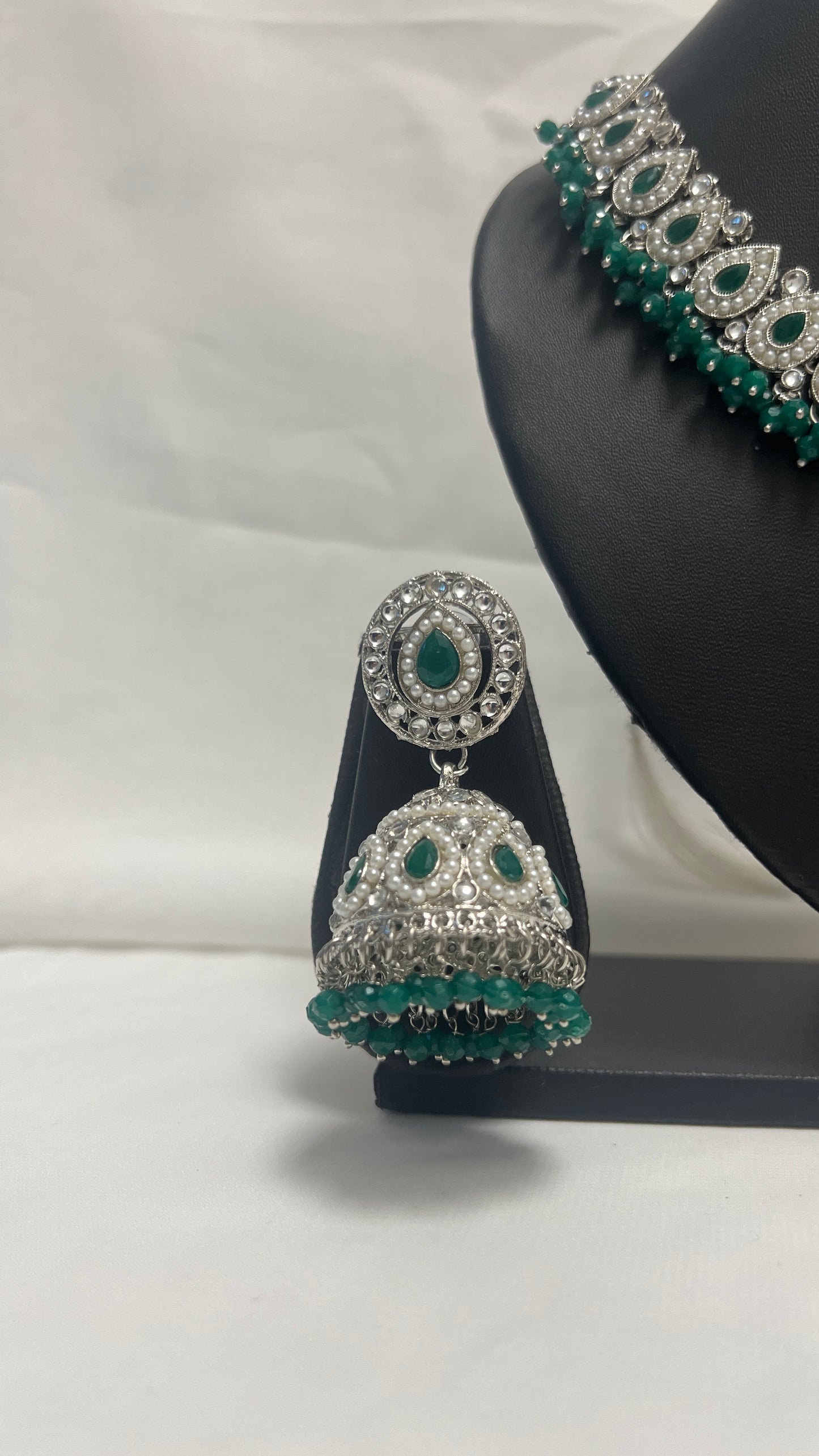 Green Party Necklace 153