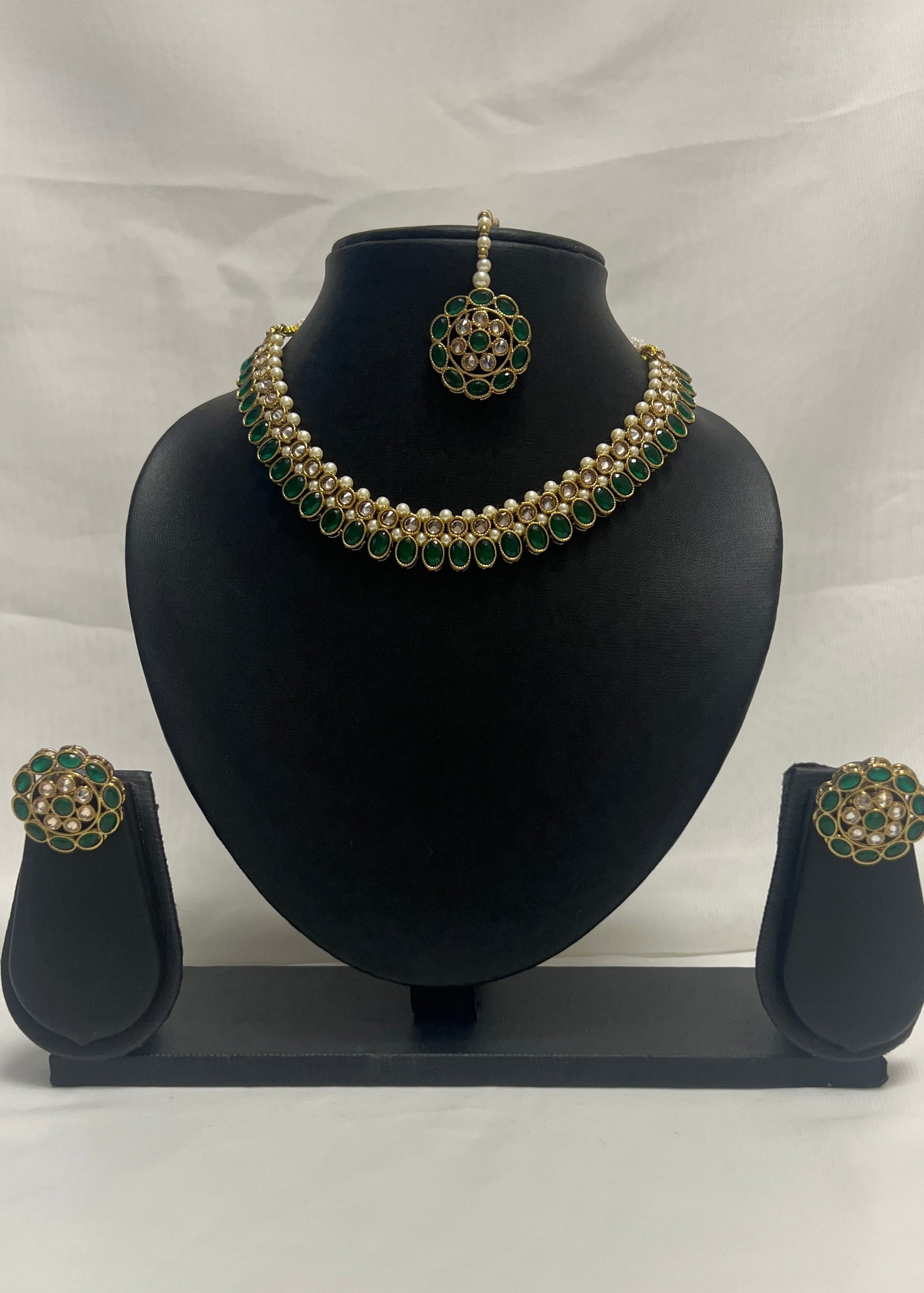 Green Party Necklace 95