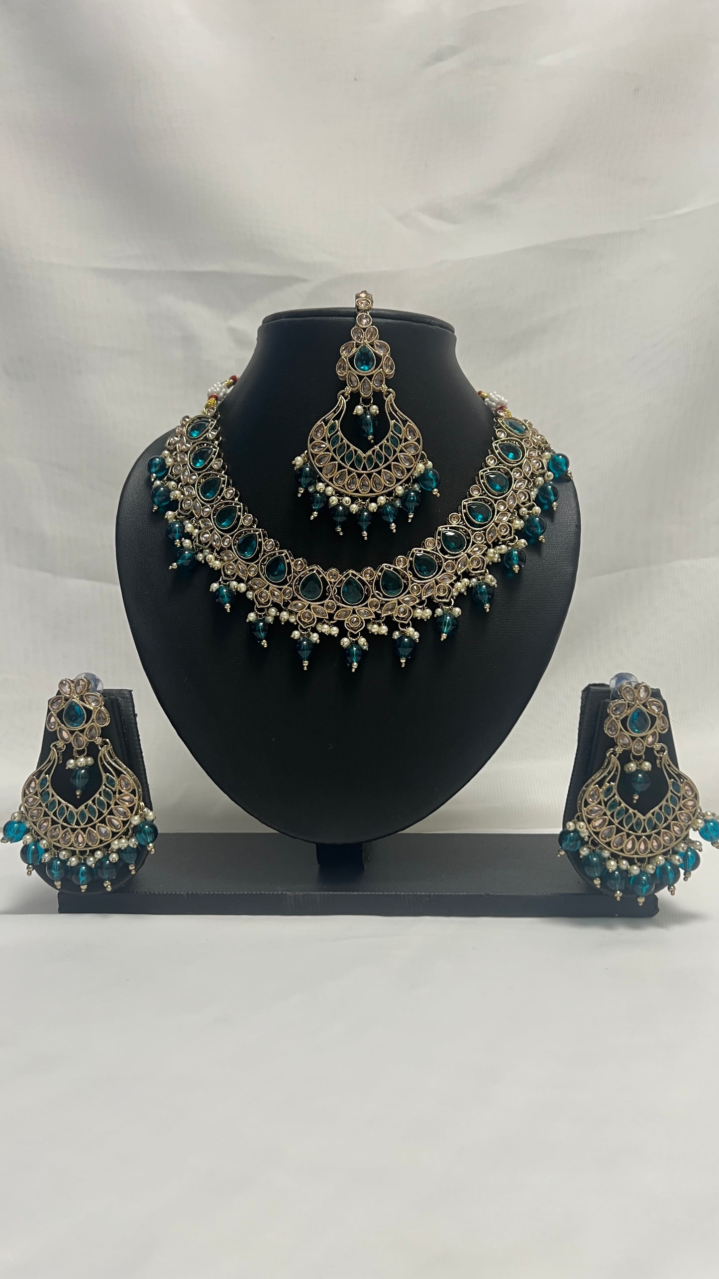 Turquoise Party Necklace 201