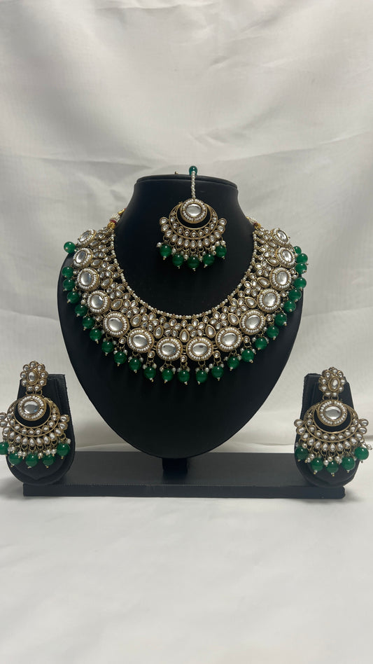 Green Party Necklace 82