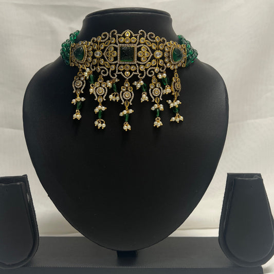 Green Traditional Choker 152