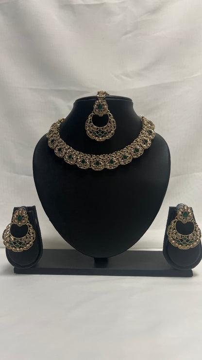 Green Party Necklace 109