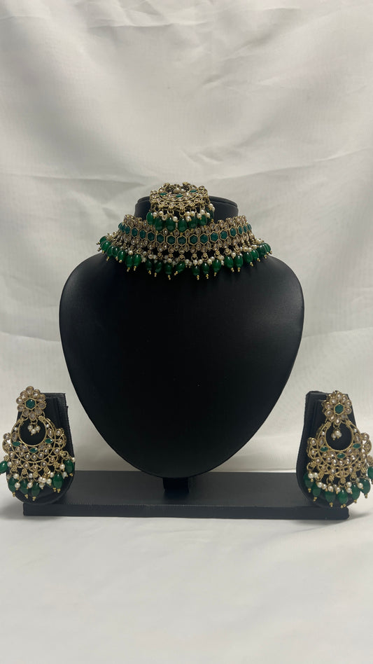 Green Party Necklace 110