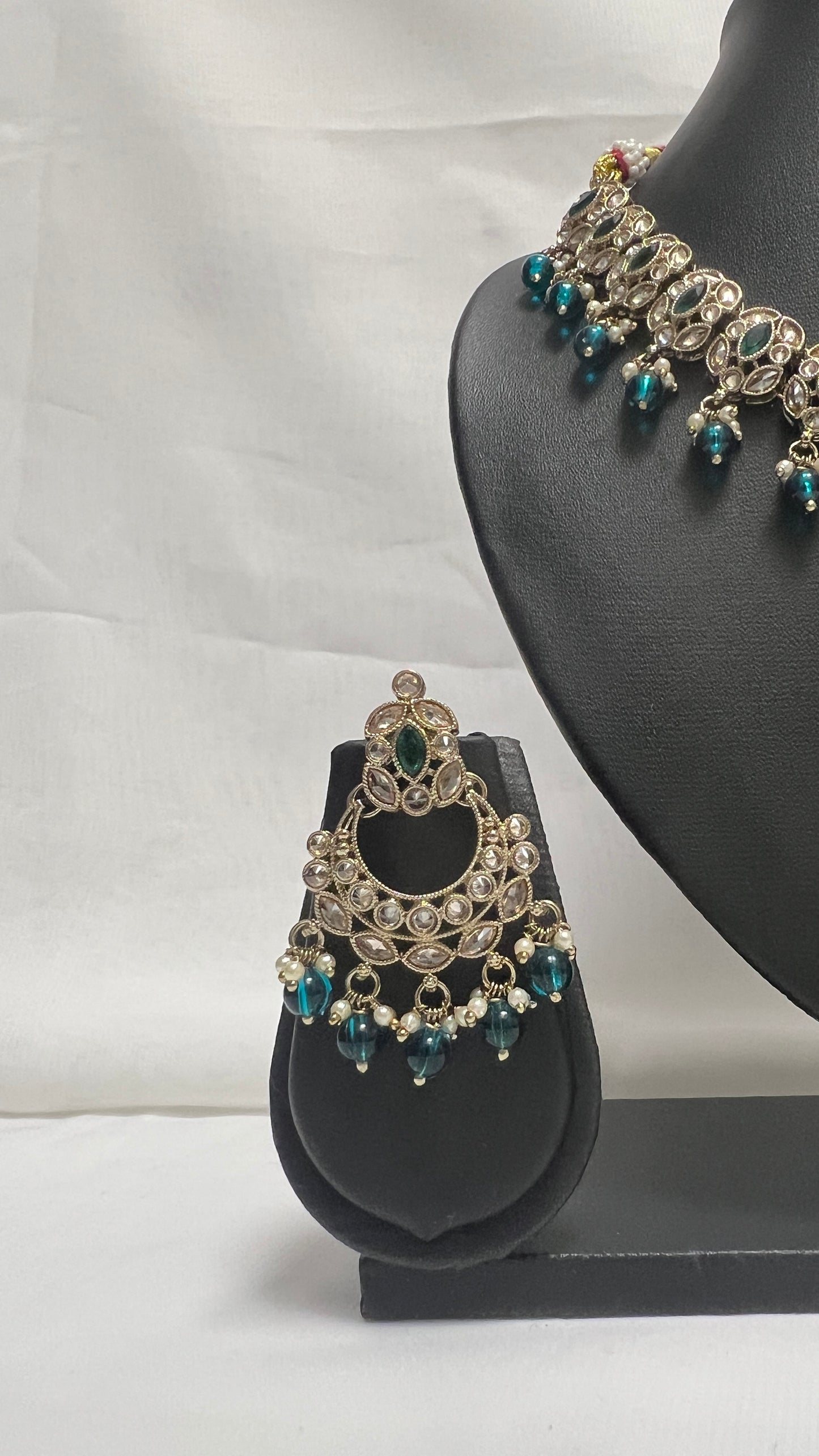 Green Party Necklace 169