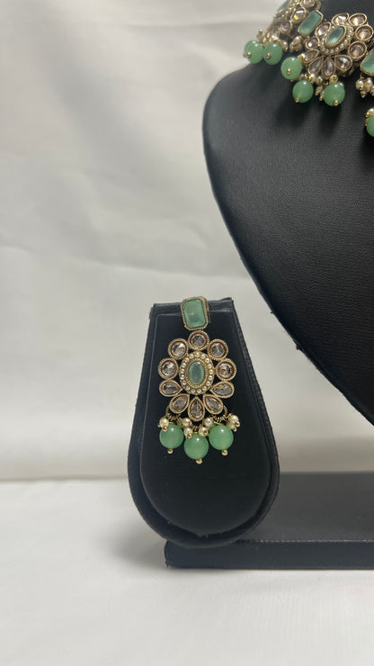 Green Party Necklace 151