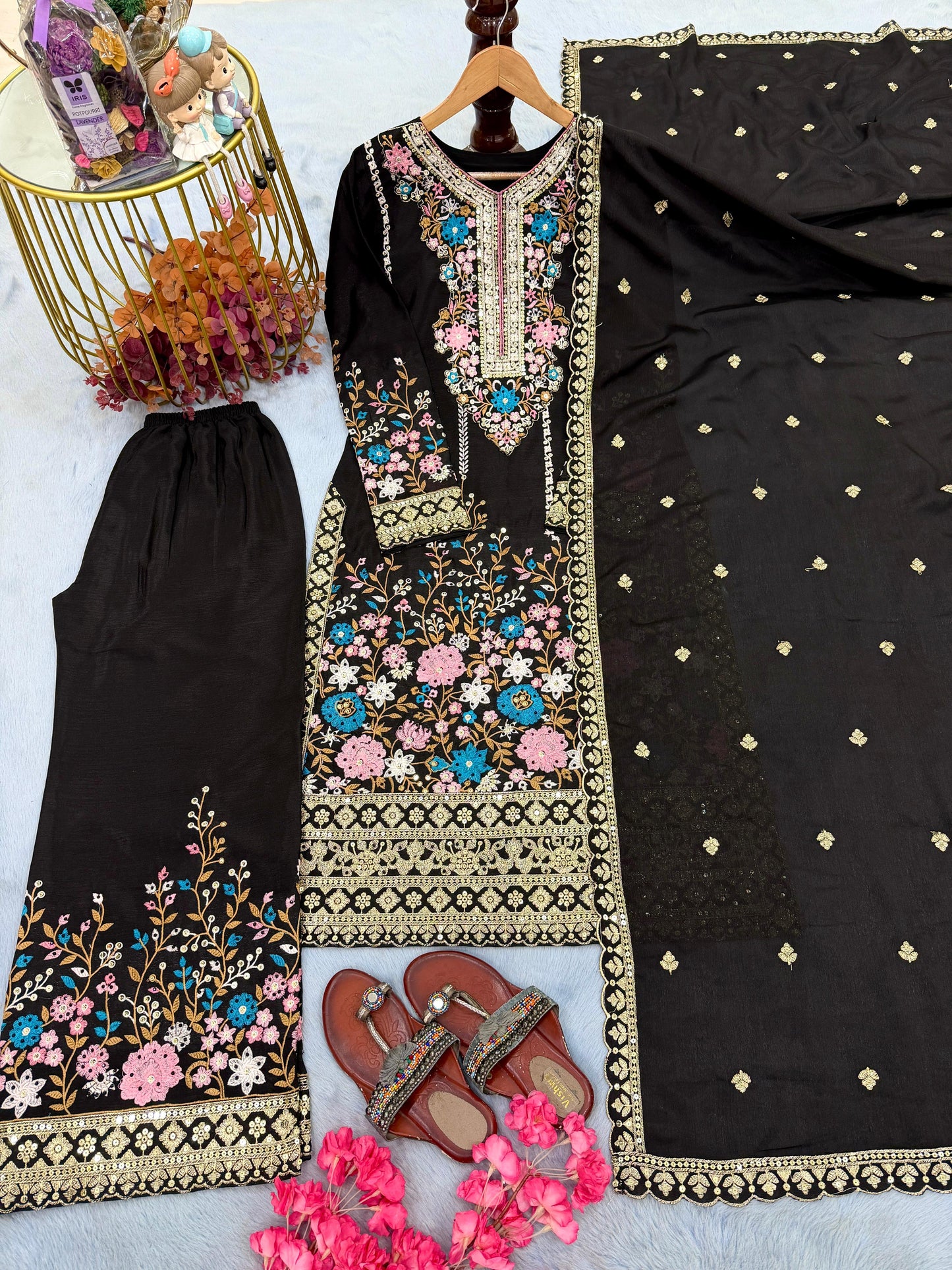 Mumtaz Sharara Black