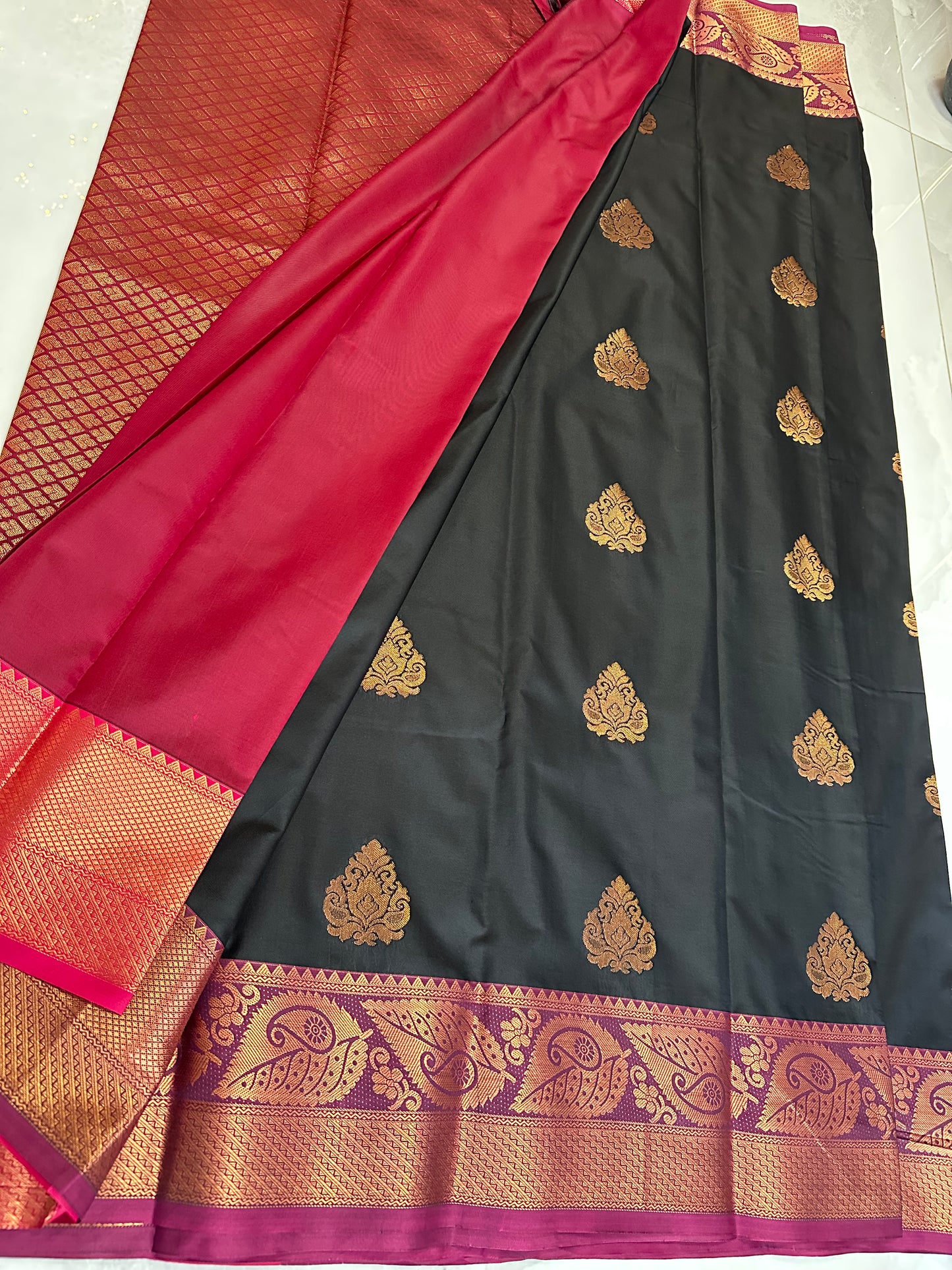 Silk Saree Black/Maroon