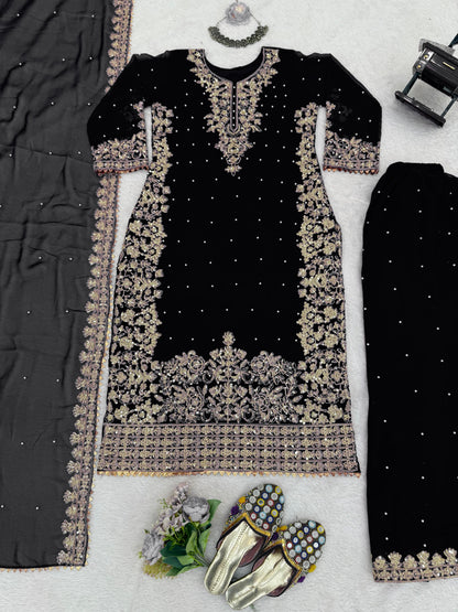 Mahira Sharara Black