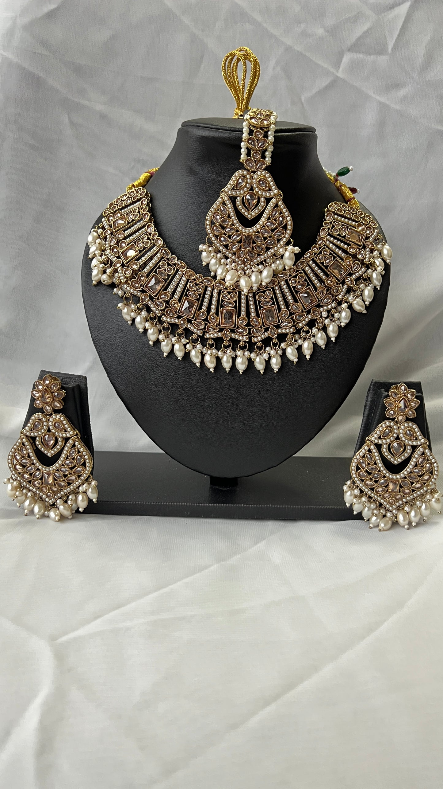 Party Jewellery Gold