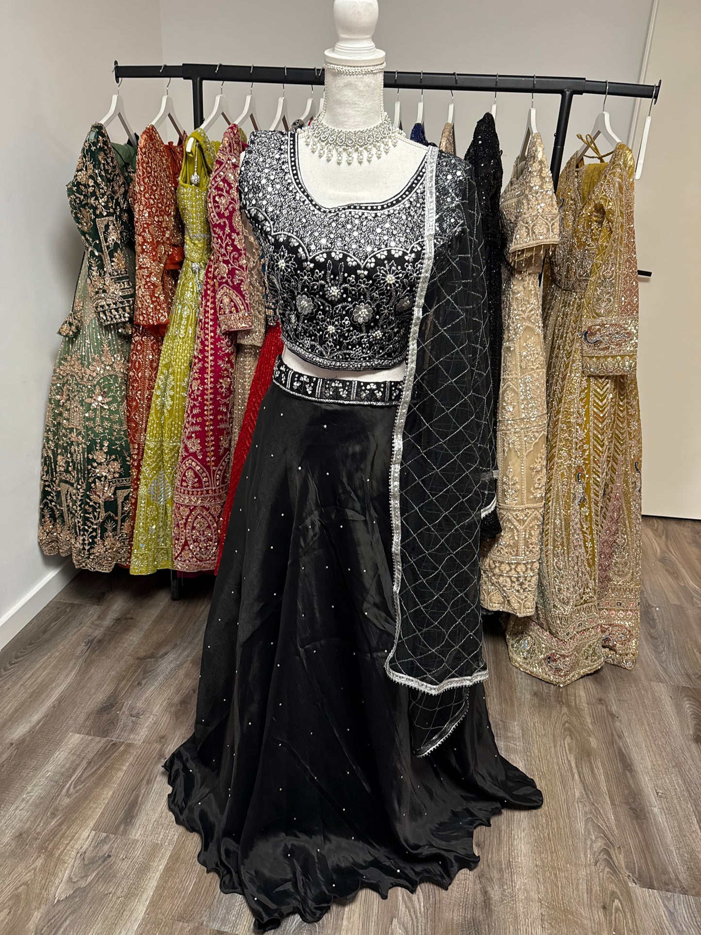Sahira Fully Stitched Black