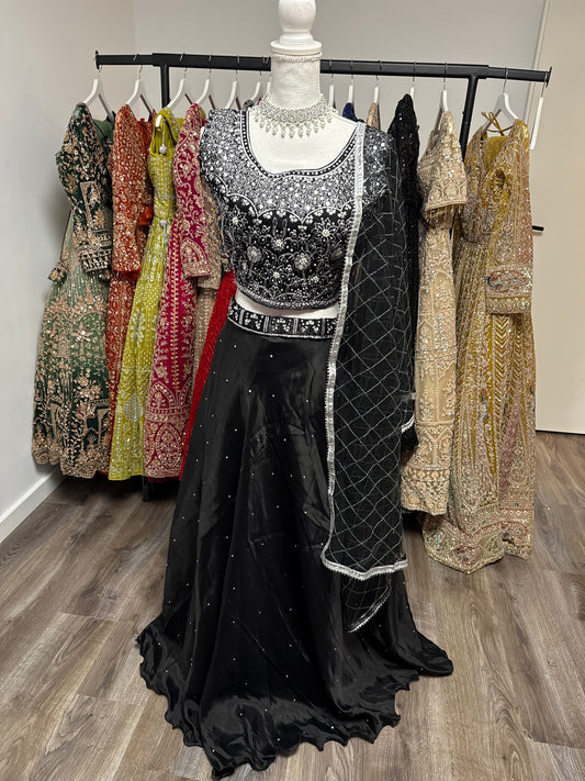 Sahira Fully Stitched Black