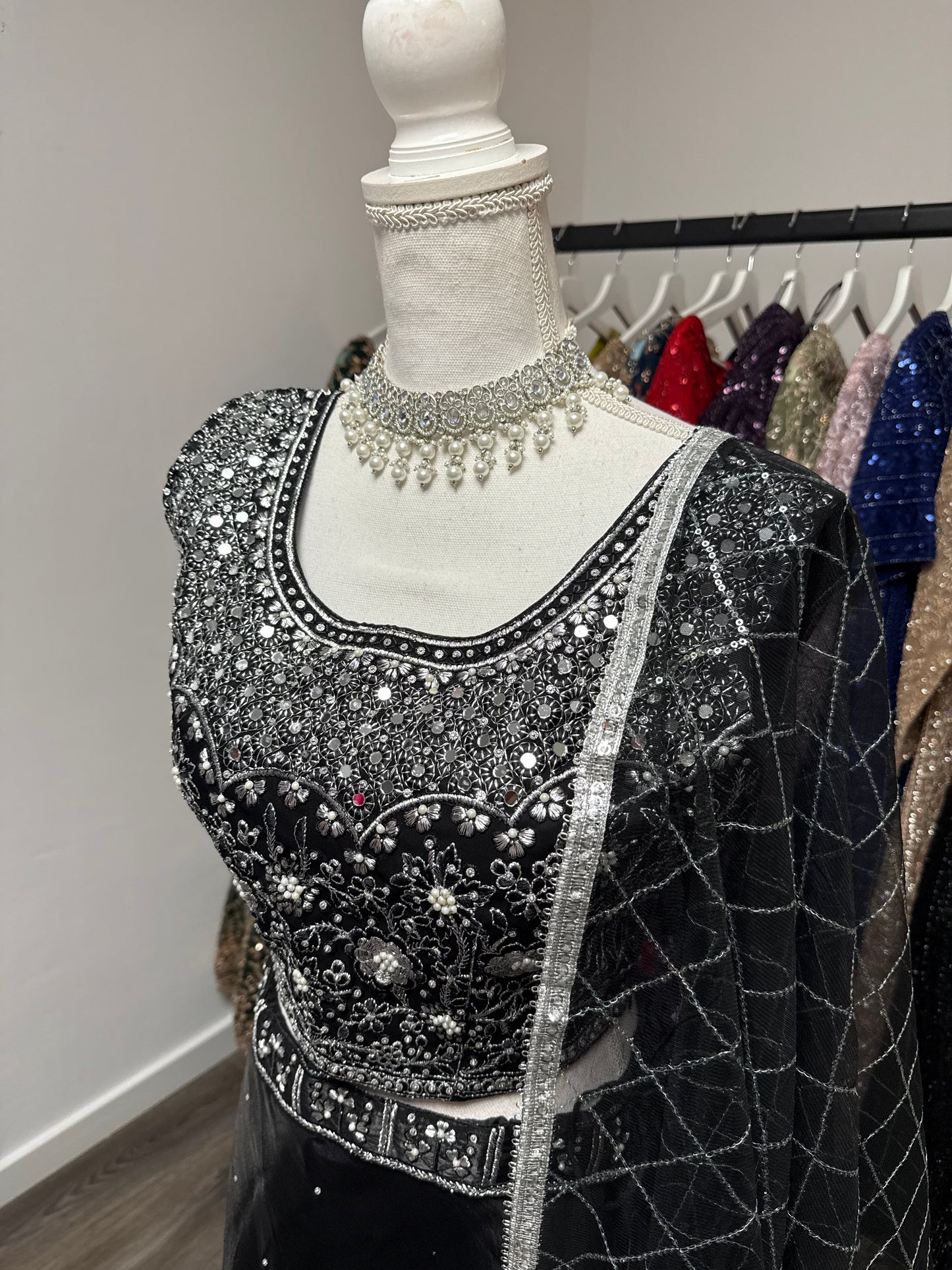 Sahira Fully Stitched Black