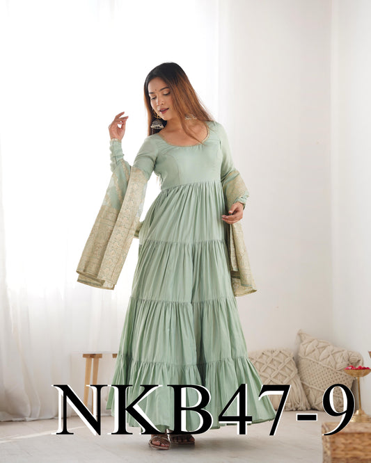 Inaaya Anarkali