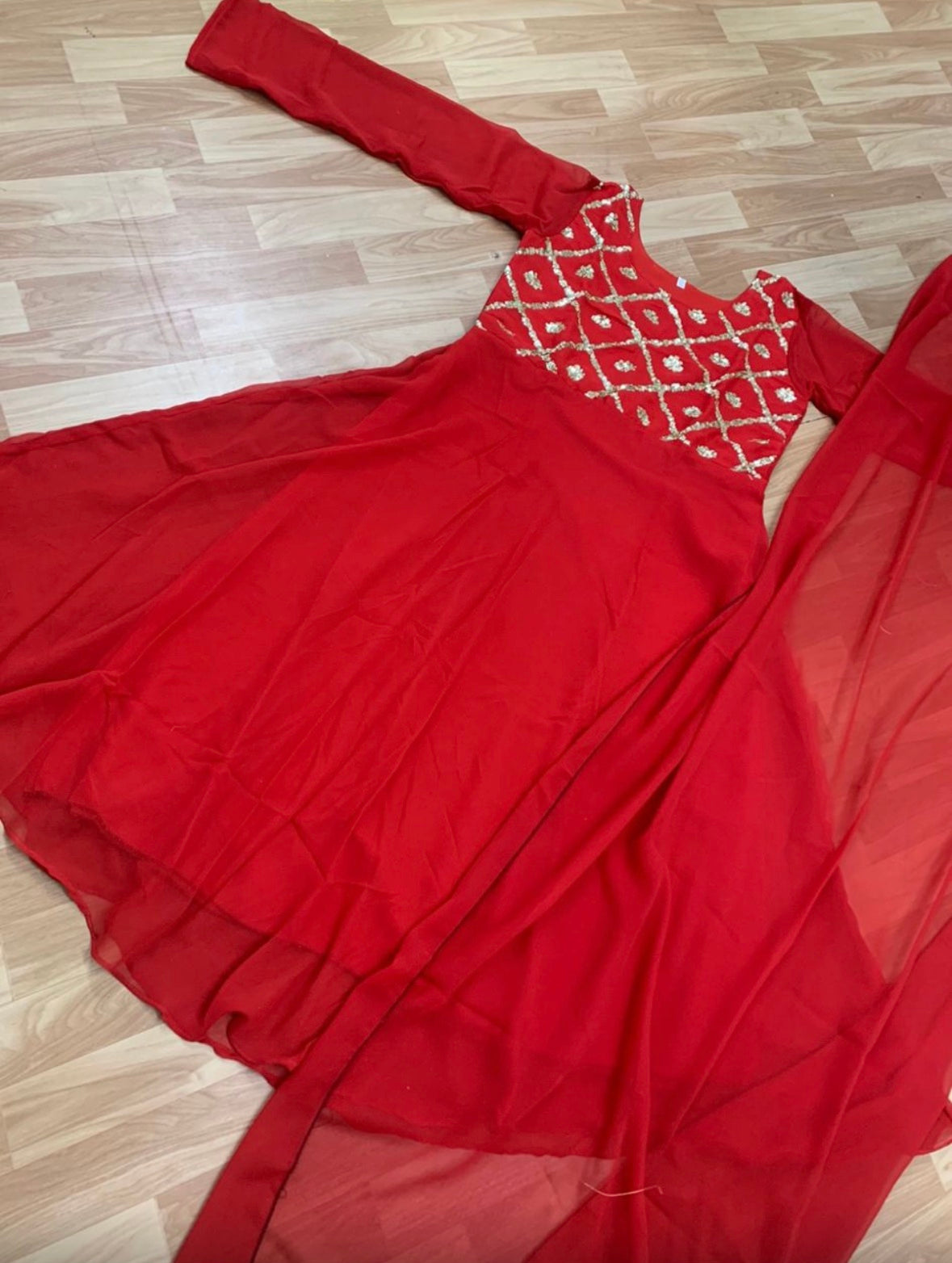 Red Salwar